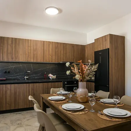 Anastasia Luxury House